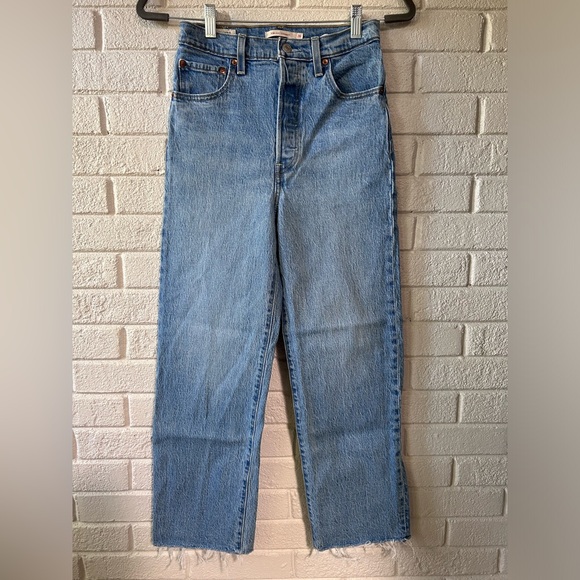 Levi’s ribcage straight denim jeans - Picture 8 of 11